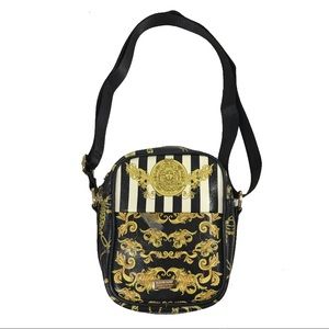 Men’s “Designer Style” satchel.